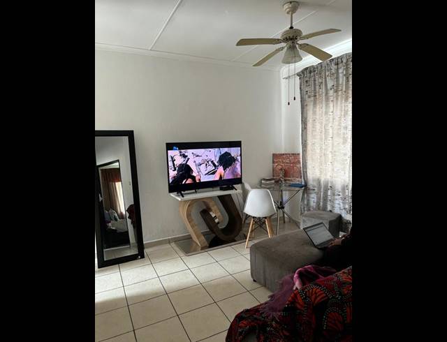 2 BEDROOM APARTMENT FOR SALE IN EMPANGENI CENTRAL